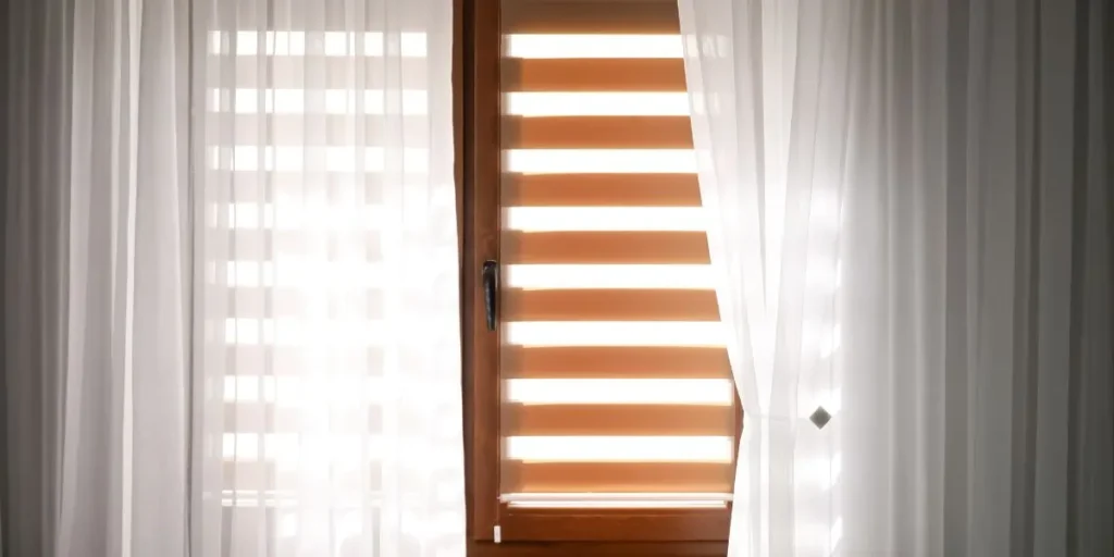 Curtains vs. Blinds: Which is better?
